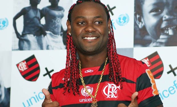 GE: Flamengo faz consulta e estuda apresentar proposta por Vagner Love