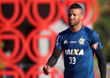 Rafael Vaz é o próximo a deixar o Fla: 'Vai ser emprestado', garante agente