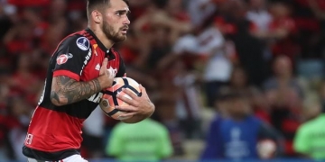 Jair Ventura indica Felipe Vizeu ao Santos