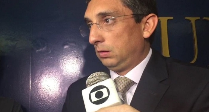 Flamengo suspende contrato de Guerrero até atacante ter condições de jogo