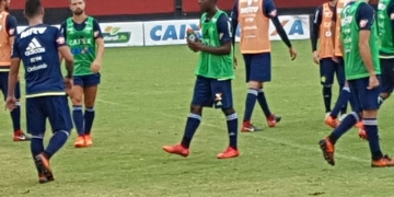 Reforço confirmado: Marlos Moreno treina no Fla antes mesmo de anúncio oficial