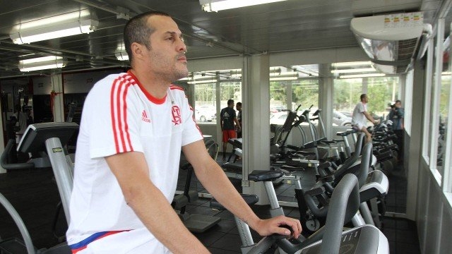 Julio Cesar chega ao Rio de Janeiro para assinar com o Flamengo