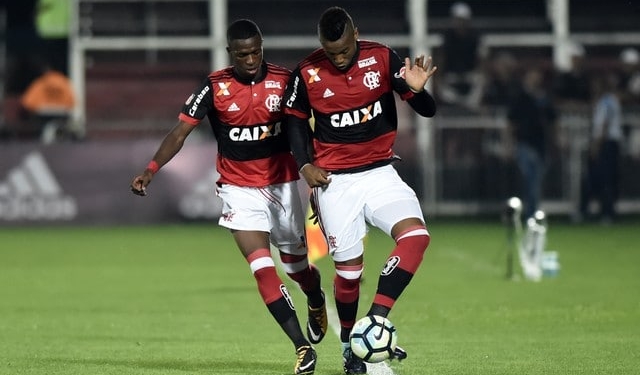 Sondagens por Vaz não avançam, e Fla aguarda oferta para negociar zagueiro