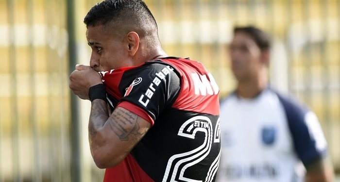 "Mister clássico", Everton soma oito gols e assume protagonismo contra rivais