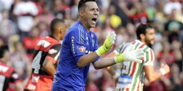 De volta, Diego Alves celebra goleada do Fla e diz que foi participativo