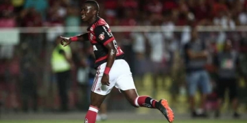 Campeão, Vinícius Jr diz: 'O primeiro de muitos títulos pelo Flamengo'