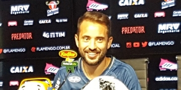 Everton Ribeiro minimiza favoritismo e aponta evolução física: “Estou mais solto”