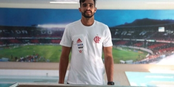Dourado é registrado e já pode fazer estreia pelo Flamengo