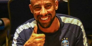 Léo Moura descarta 'corpo mole' do Grêmio em 2009 e recorda atitude marcante de ex-Botafogo