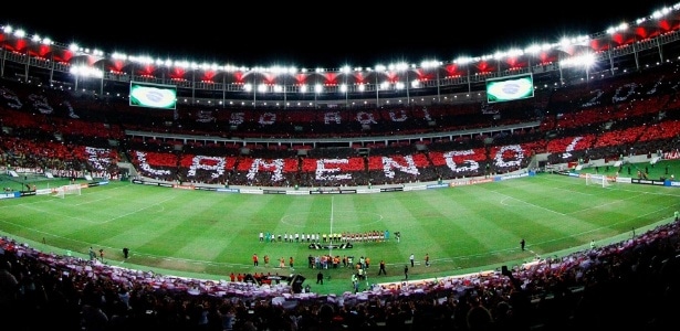 Dois jogos com portões fechados