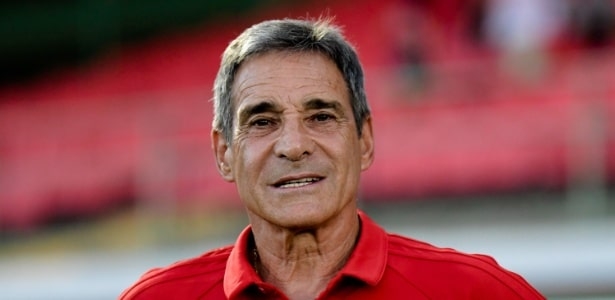 Carpegiani diz que Flamengo foi superior e dominou Botafogo