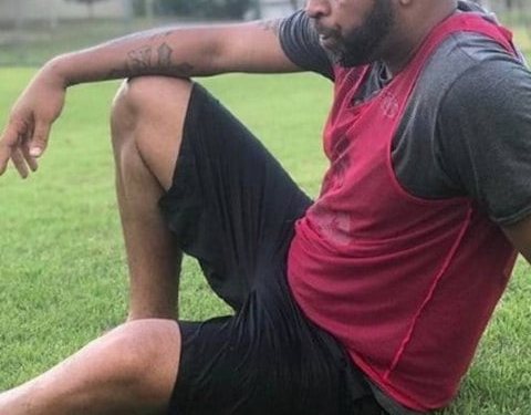 Colete de Adriano Imperador em treino chama a atenção dos fãs: ‘É do Flamengo’