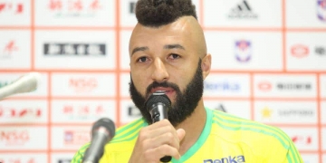 Alex Muralha e Thalles são apresentados no Albirex Niigata, da Série B do Japão