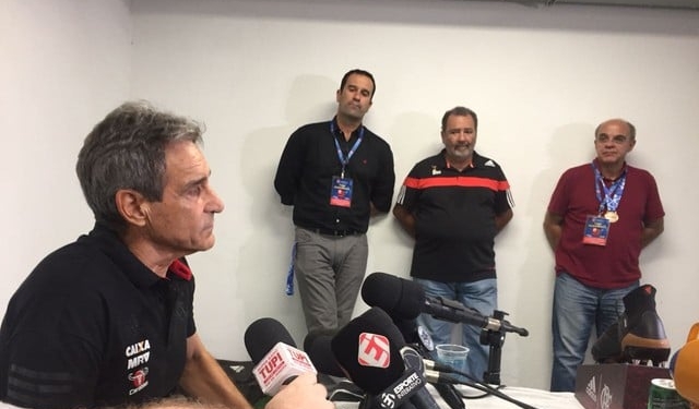 Carpegiani celebra título e elogia Vinícius Jr: "Incendiou o jogo"