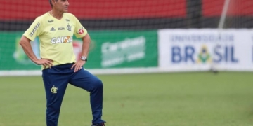 De olho na semi contra o Botafogo, Carpegiani faz mistério no FlaDe olho na semi contra o Botafogo, Carpegiani faz mistério no Fla