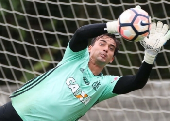 Após Taça Guanabara, César admite pressão por 'campeonatos maiores'