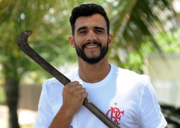 Dourado relata coragem ao trocar Flu pelo Fla: “Tive que ter muito peito”