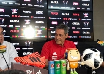 Fla ainda quer zagueiro e volante no mercado. Mas sem pressa