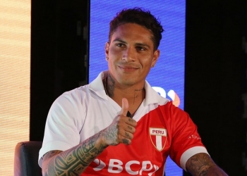 Paolo Guerrero treina na Argentina enquanto aguarda julgamento de recurso
