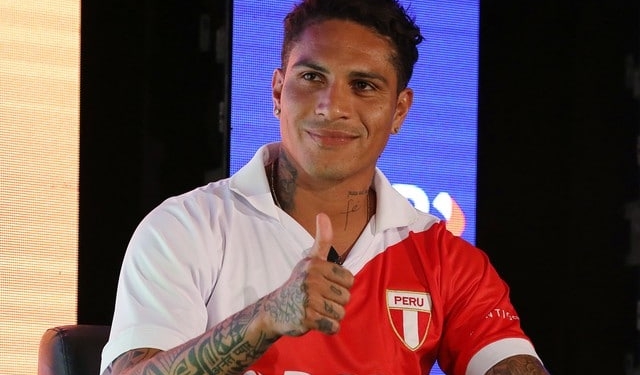 Paolo Guerrero treina na Argentina enquanto aguarda julgamento de recurso