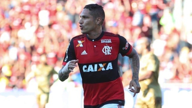 Flamengo anuncia inscritos da Libertadores com Guerrero e sem Julio César
