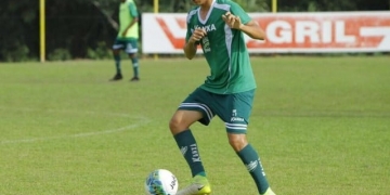 Promessa da base do Luverdense acerta com o Flamengo