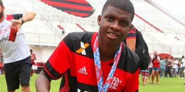Jovem Lincoln, do Flamengo, estaria na mira de Milan e Juventus