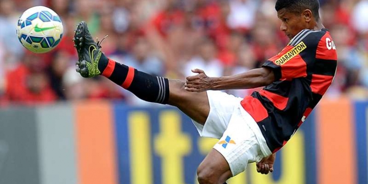 Saída de renegados aliviou folha do Flamengo em R$ 13,5 milhões