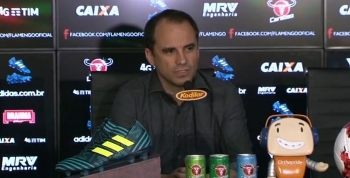 Diretor do Fla elogia elenco, mas diz que segue atento ao mercado