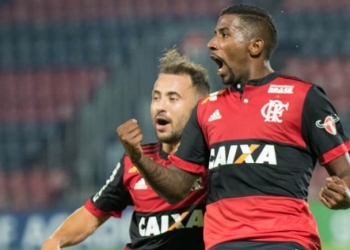 Rodinei e Éverton Ribeiro: dupla vira arma de Carpegiani pelo lado direito