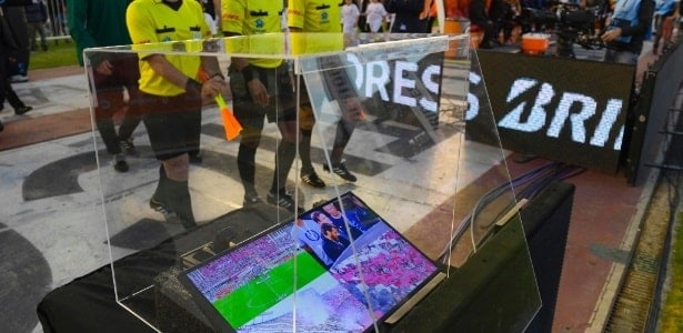 No "jogo de empurra" entre CBF e times sobre árbitro de vídeo, todos perdem