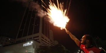 Temendo nova punição, Fla pede que torcida fique longe do Engenhão e de hotel do River