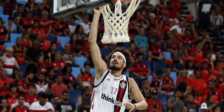Na estreia de Anderson Varejão, Fla derrota o Campo Mourão pelo NBB