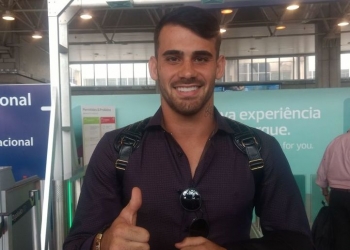 Vizeu embarca para exames na Udinese e diz que vai brigar pela titularidade no Fla até julho