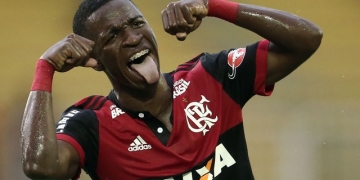 De "Caveirão" a Vinicius Jr: os dez anos e as quatro "gerações" do "chororô"