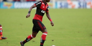 Vinicius Jr deixará o Flamengo no meio do ano para se apresentar ao Real, diz jornal