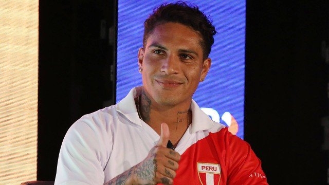 Guerrero chega a Buenos Aires para treinar em centro de alto rendimento