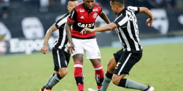Mesmo com subidas de Rodinei, Henrique Dourado fica 'fora de jogo'