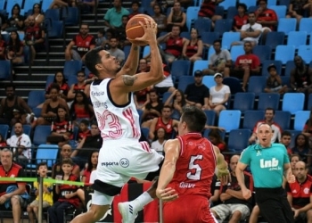 Flamengo vence Basquete Cearense e ainda almeja a liderança no NBB