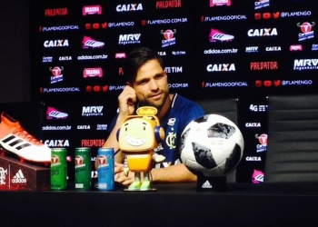 Diego chama "responsa", e diz não entrar em campo para ser "o centro das atenções”