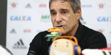 Flamengo não garante permanência de Carpergiani após derrota para o Botafogo