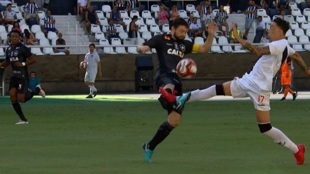 Fla deseja sorte na recuperação de João Paulo, do Botafogo, e torcida aplaude