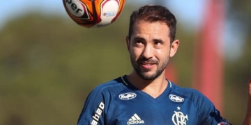 Comentaristas concordam com barração de Éverton Ribeiro: "Não tem sido decisivo"