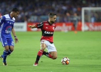 Nova função e novo esquema: Diego projeta 2018 do Fla de olho em 'sonho vivo' da Copa