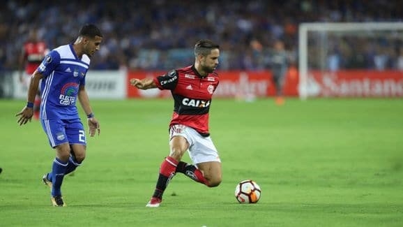 Nova função e novo esquema: Diego projeta 2018 do Fla de olho em 'sonho vivo' da Copa