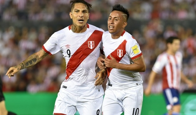 Guerrero chama seleção peruana de vitrine e sonha: ''Queria ver o Cueva no Real''