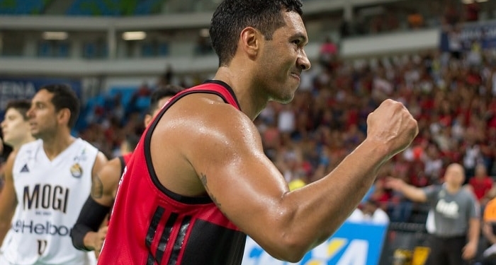 "Voando" no Fla, JP Batista chega ao jogo 100 no NBB e quer vitória sobre o Mogi