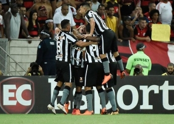 Flamengo sai atrás, não consegue empate contra o Botafogo e é eliminado do Campeonato Carioca