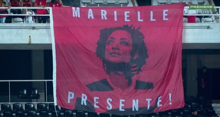 Torcidas de Fla e Flu homenageiam Marielle Franco no Nilton Santos