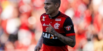 Flamengo deve renovar com Guerrero? Veja os números do peruano e avalie